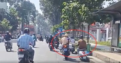 Tin tức 15/12: ‘Nguy cơ ca Covid-19 ở TP. HCM tăng’; CSGT đạp ngã người đi xe máy bị đình chỉ công tác