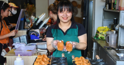 Bánh dép Crocs ở Tp.HCM bán gần 1.500 chiếc mỗi ngày