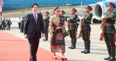 Chủ tịch nước Lương Cường bắt đầu chuyến thăm cấp nhà nước tới Lào