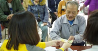 Thủ tướng chỉ đạo chi trả lương hưu tháng 5/2025 sớm từ cuối tháng 4.