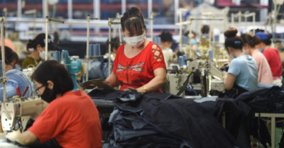 Nhiều doanh nghiệp xuất hàng đi Mỹ dừng tuyển lao động