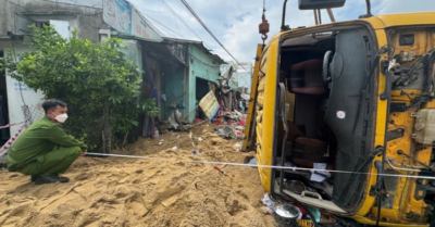 Tai nạn nghiêm trọng ở Quảng Ngãi: Một người chết, ba người bị thương, cả xe tải và xe máy đều vi phạm