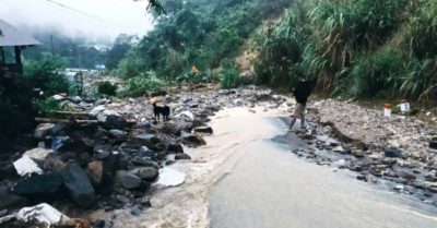 Lũ quét trong đêm ở Nghệ An: Nhà cửa đổ nát, tài sản bị cuốn trôi