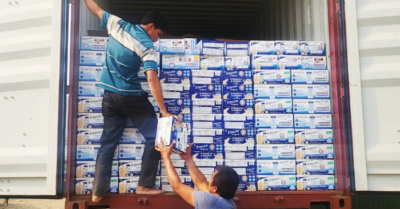 Cán bộ hải quan tiếp tay buôn lậu hơn 4.000 thùng sữa từ Mỹ về Việt Nam