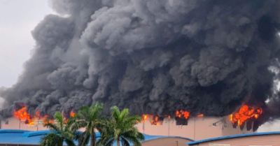 Cháy lớn xưởng giày da 2.500 m² ở Vĩnh Phúc, huy động hơn 100 cảnh sát dập lửa