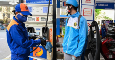Giá xăng RON 95 tăng 420 đồng/lít, E5 RON 92 và dầu diesel cũng tăng mạnh