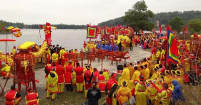 Khôi phục lễ hội dân gian: Thách thức, cơ hội và giải pháp bền vững cho văn hóa Việt