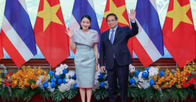 Thủ tướng việt Nam và Thái Lan cùng trải nghiệm làm tranh dân gian Đông Hồ