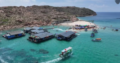 Bi kịch du lịch tại Hòn Khô: Mô tô nước mất lái lao lên bờ, bé trai tử vong thương tâm