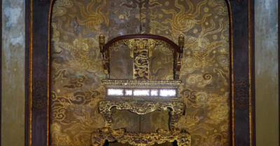 Ngai vàng triều Nguyễn bị xâm hại giữa ban ngày: Báo động đỏ về ý thức và an ninh di sản