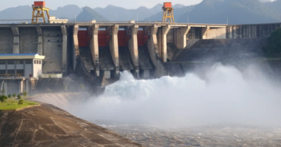 Thủy điện Tuyên Quang mở thêm hai cửa xả đáy trong ngày 29/6