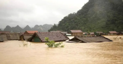 Lũ  miền Trung: Mất mát, kiên cường