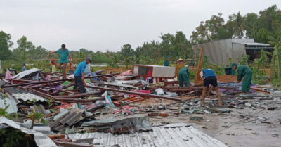 Cà Mau: Lốc xoáy kinh hoàng lúc rạng sáng, 22 căn nhà bị tàn phá nặng nề