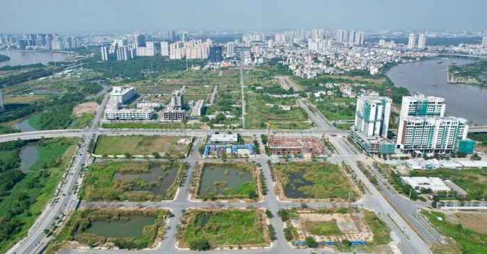 Giá đất chênh lệch khủng, đề xuất đánh thuế ‘lướt sóng’ bất động sản