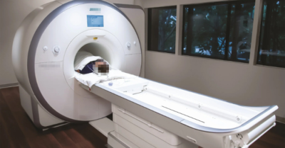Người đàn ông tử vong vì dây chuyền kim loại khi chụp MRI: Cảnh báo nghiêm trọng