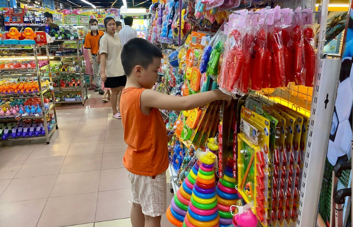 Dạy con nhận biết hàng giá