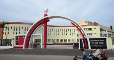 Bất ngờ bị ‘đánh trượt’ sau 10 ngày nhập học