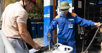 Giá xăng ngày mai (3/7) có thể giảm mạnh lần thứ hai liên tiếp trong tuần