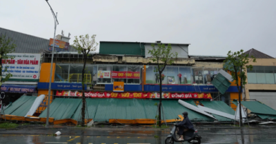 Bão Kajiki dị thường: Hà Nội ngập nặng dù bão đổ bộ miền Trung