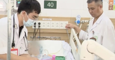 Tiêm botox làm đẹp, hai phụ nữ liệt toàn thân