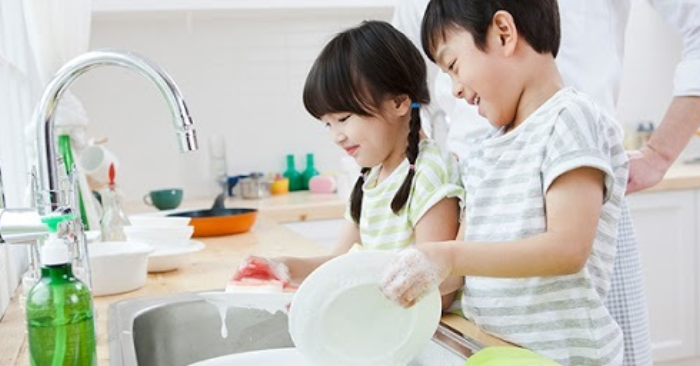 Làm việc nhà