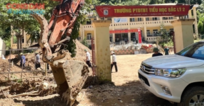 Câu chuyện “rũ bùn” – Nỗ lực khắc phục sau lũ cho trường miền núi Nghệ An