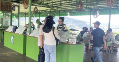 Hóa đơn gần 900.000 đồng cho 8 ly nước ở quán cà phê Đà Lạt gây “bão” mạng