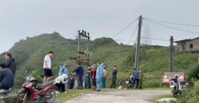 Kinh hoàng: Phát hiện thi thể phân hủy trong ô tô rơi vực sâu ở núi Mẫu Sơn