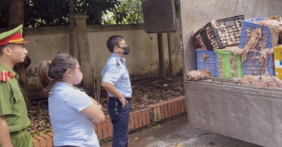 Hà Nội ngăn chặn hơn 2 tấn mỡ và da bò bốc mùi