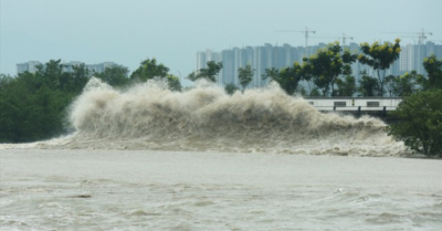 Biển Đông đối mặt bão từ áp thấp