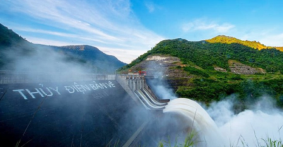 Thủy điện lớn nhất Bắc Trung Bộ xả nước ứng phó bão số 5
