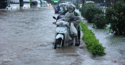 Miền Bắc mưa dông mạnh buổi sáng 27/8, chiều giảm dần nhưng tiềm ẩn nguy cơ thiên tai