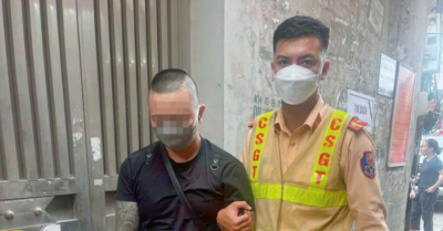 Phát hiện nam thanh niên tàng trữ ma túy trên phố Hồ Tùng Mậu