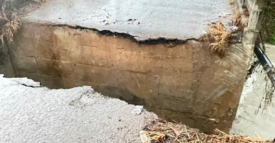 Sập cầu ở Đồng Nai do mưa lớn, giao thông tê liệt