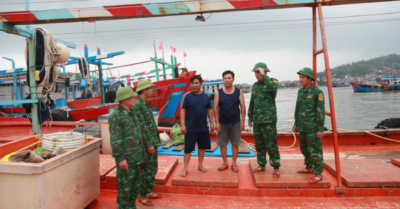 Sát cánh cùng nhân dân ứng phó với cơn bão số 5