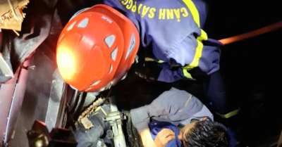 Cảnh sát Đắk Lắk trắng đêm cứu tài xế kẹt trong xe tải: Cuộc chiến sinh tử bên vực sâu