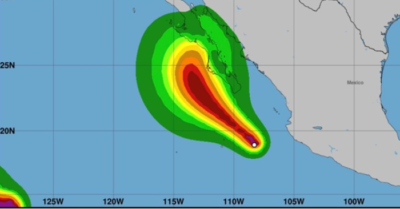 Lorena có thể mạnh thành cuồng phong, cảnh báo mưa lớn và lũ quét