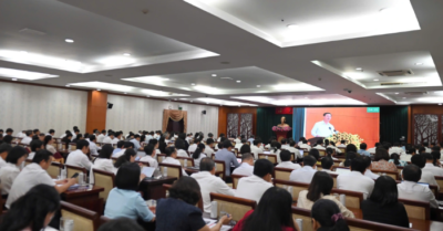 Học sinh học thứ 7: TPHCM tìm giải pháp