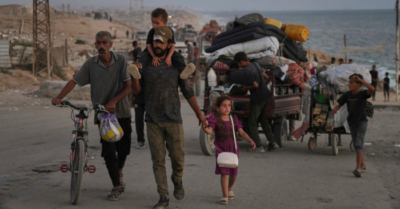 Dân Gaza tháo chạy trước cuộc tấn công dữ dội
