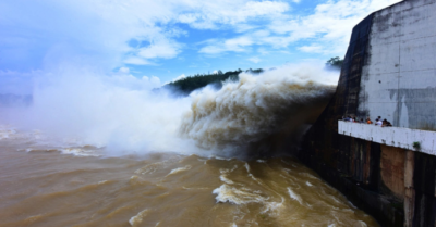 Lũ miền Bắc dâng cao do thủy điện xả lũ