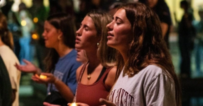 Vụ ám sát Charlie Kirk để lại dấu ấn sâu sắc trong giới trẻ Mỹ