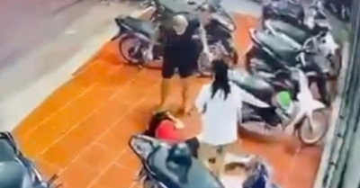 Nữ nhân viên bi-a bị bạn trai đánh dã man trước cửa quán ở Hà Nội