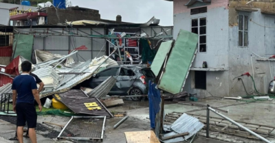 Lốc xoáy cuốn bay nhà dân ở Hưng Yên, 13 người nhập viện