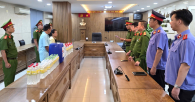 Người dân phẫn nộ trước vụ giấm giả pha axit: “Vì tiền mà quá nhẫn tâm”