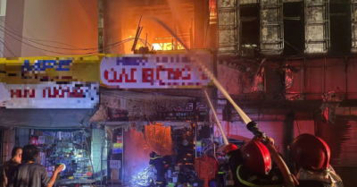 Cháy 2 căn nhà, lan sang chi nhánh ngân hàng ở Cà Mau