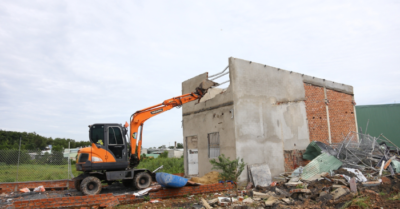 Bỏ gần 800 triệu vì tin lời hứa, thanh niên cay đắng nhìn nhà bị cưỡng chế