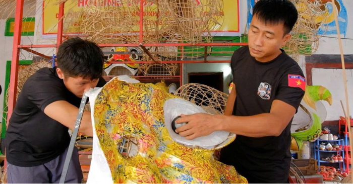 đầu lân Trung thu