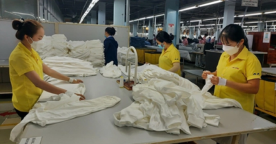 Điều chỉnh lương tối thiểu để bảo vệ người lao động