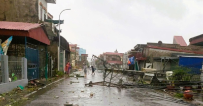 Lốc xoáy trong Bão số 10: Nguyên nhân và cách phòng tránh