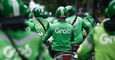 Dòng chữ bất ngờ trên thẻ tài xế: khi lòng tốt thắp sáng ngày mới